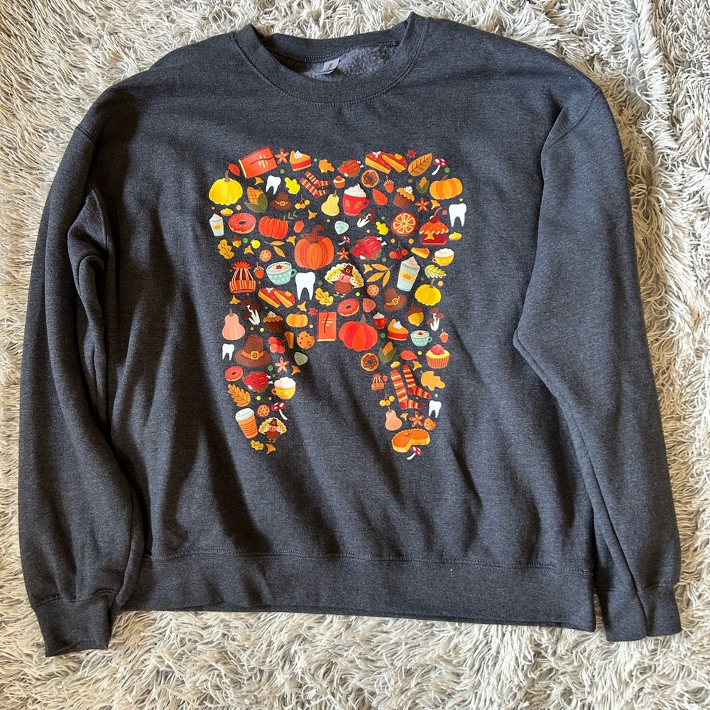 Gildan Charcoal Crewneck Sweater with Festive Graphic